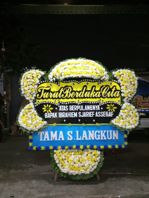 Papan Bunga Duka di Kroya